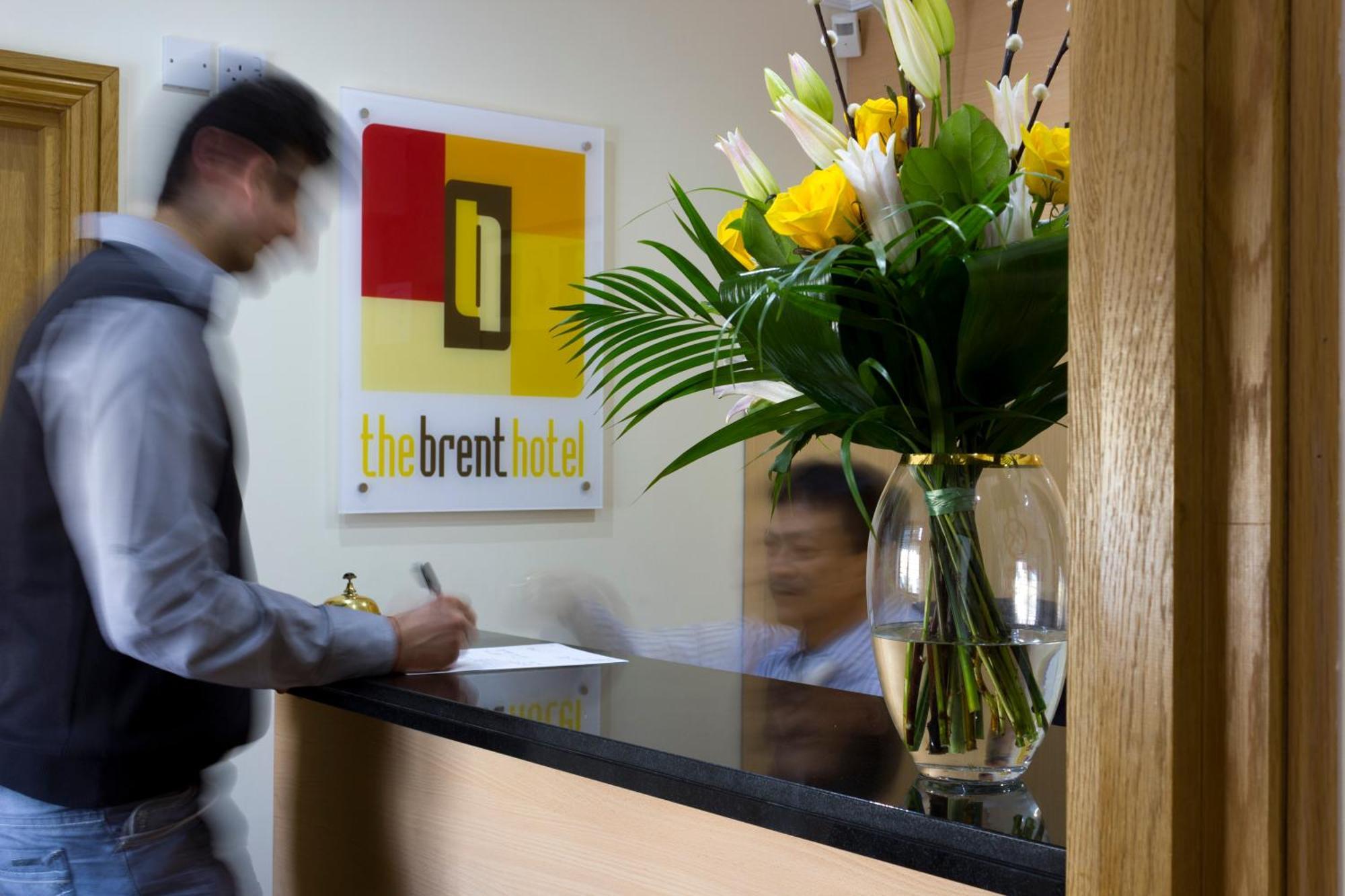 The Brent Hotel - London - Wembley Harrow Buitenkant foto